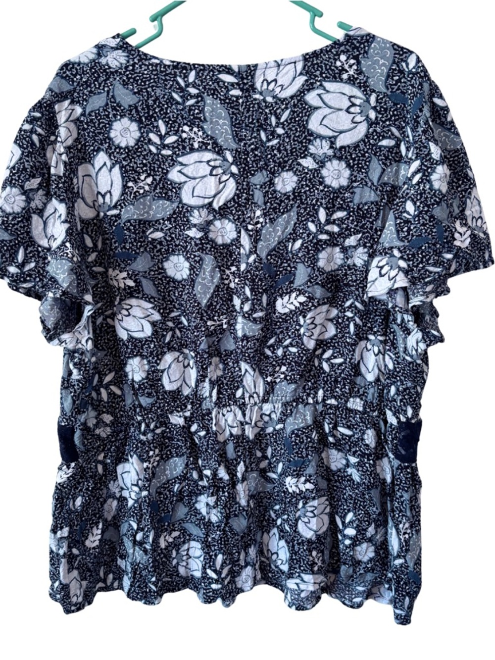 3/$20 Lane Bryant Navy & White Floral Lace-Trim Blouse - Picture 2 of 4